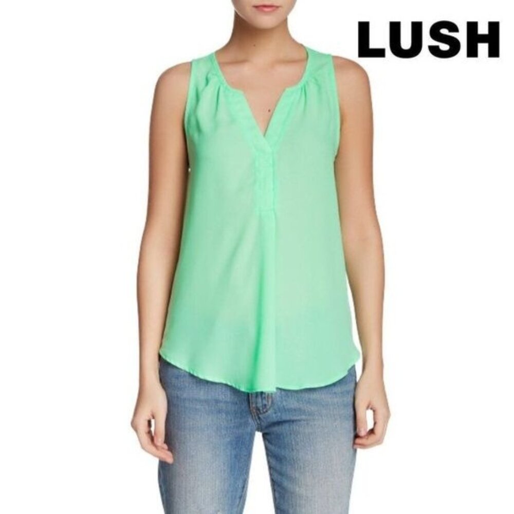 Lush Women's Green Split V-Neck‎ High-low Hem Sleeveless Top